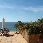 Constantinos Lejlighed