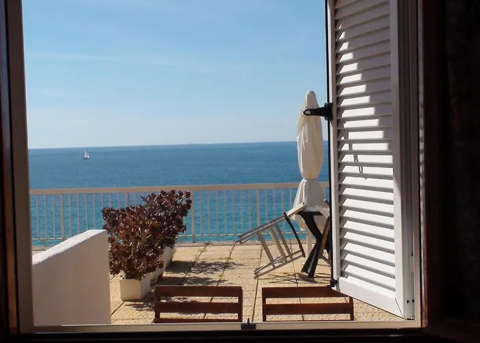 Апартаменты Constantinos Ласси