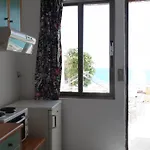 Constantinos شقة *