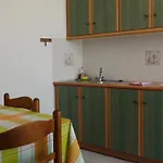 Constantinos شقة لاسي