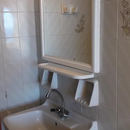 Constantinos דירה לאסי