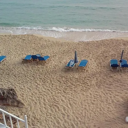 Apartament Constantinos *